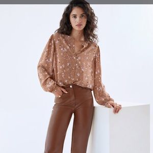 New with tags Naomi Silk Blouse Aritzia